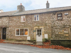 2 Storrs Cottages, Carnforth